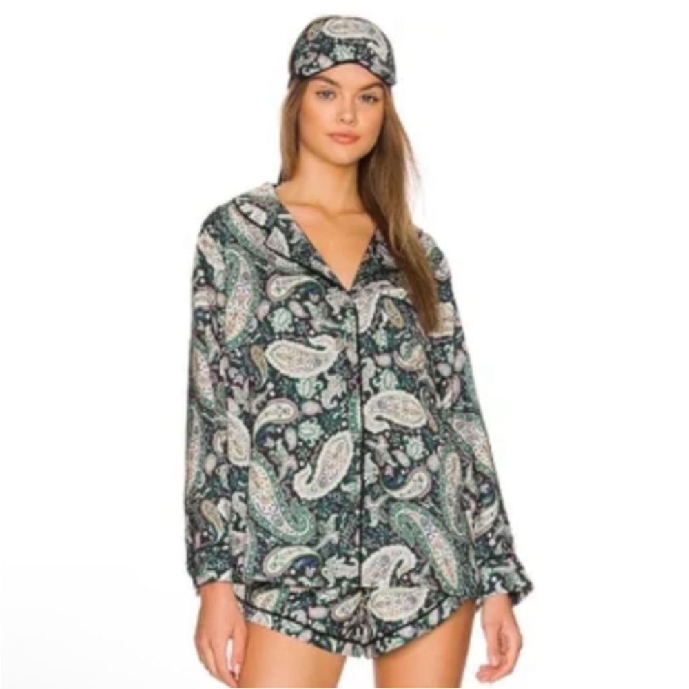 Revolve Plush Paisley Pajama Set With Mask Size M